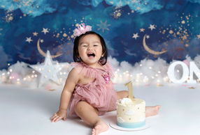 Cakesmash Singapore - Moments with tina Studio - SingaporePhotographer - Cakesmash Singapore - Cakesmash Singapore Prices - Simple ONE Theme  - Cakesmash Prices - Twinkle Star theme 