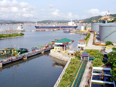 Cảng dầu B12.jpg