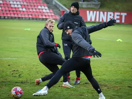 ДОГОВОРИТЕ НА ДВЕ ОТ ЗВЕЗДИТЕ НА ЦСКА ИЗТИЧАТ! ТРЯБВА ЛИ ДА ГИ ЗАДЪРЖИМ?