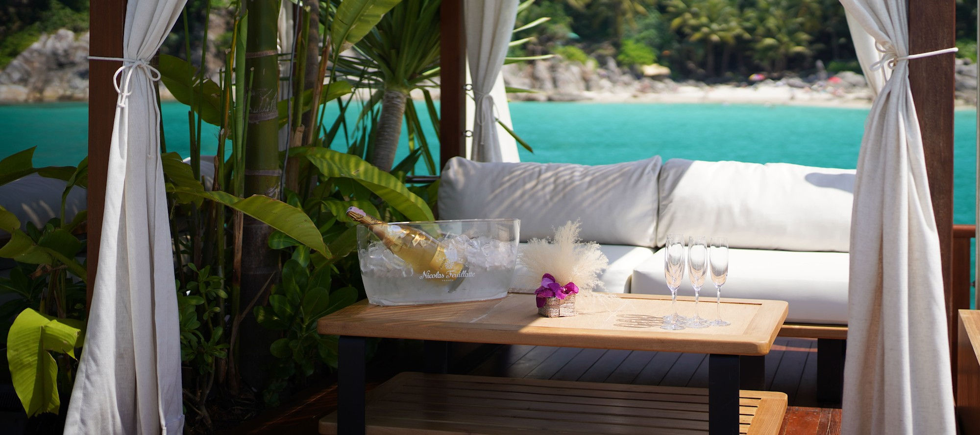 SMALL CABANA - Beach Club for 4 People