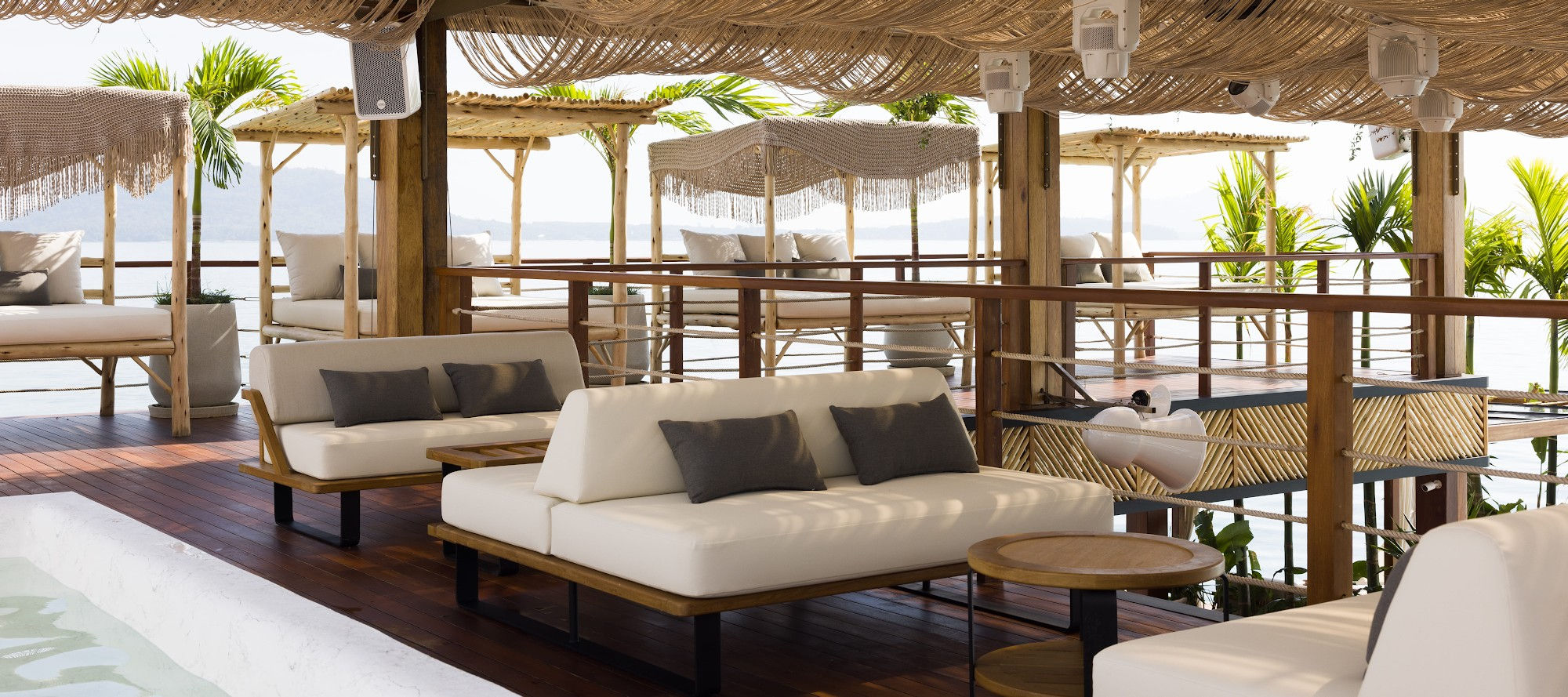 BALCONY SOFA - Sunset Terrace for 6 People