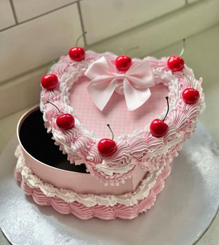 One-On-One Cake Modeling