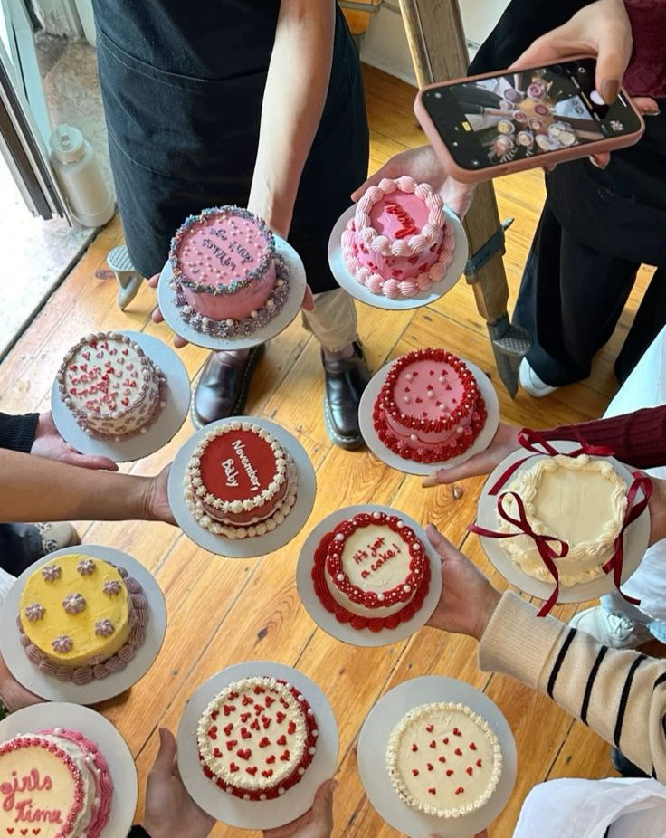 Group Cake Modeling