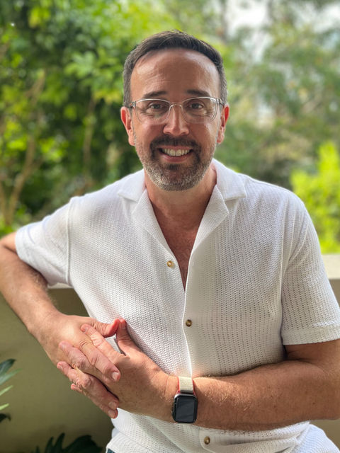 Derrek Toussaint - Clinical Psychology Registrar can help veterans and the LGBTQ community with symptoms of complex trauma and PTSD in Brisbane.