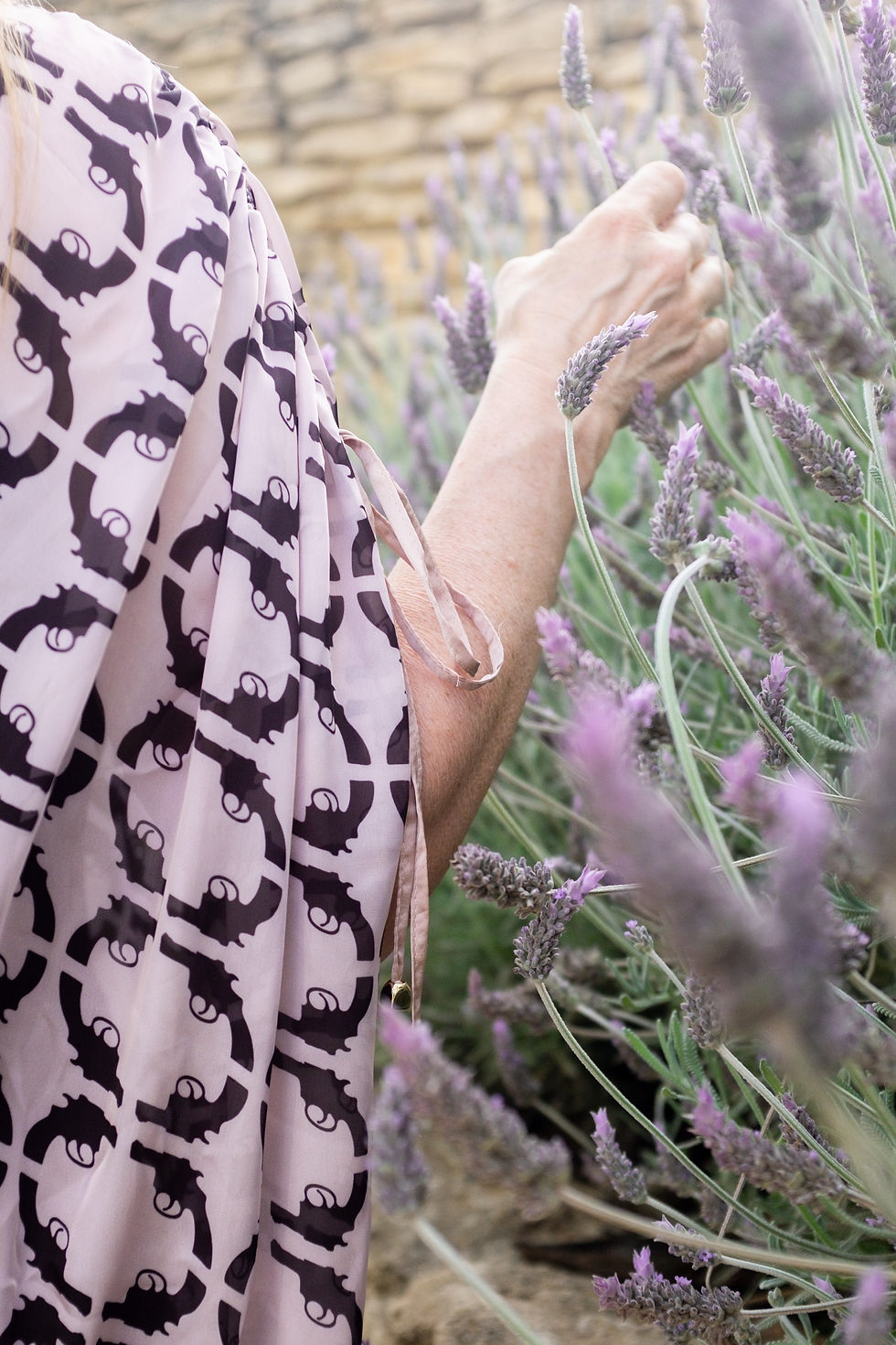 Thumbnail: Kaftan Peace Sisterhood, black