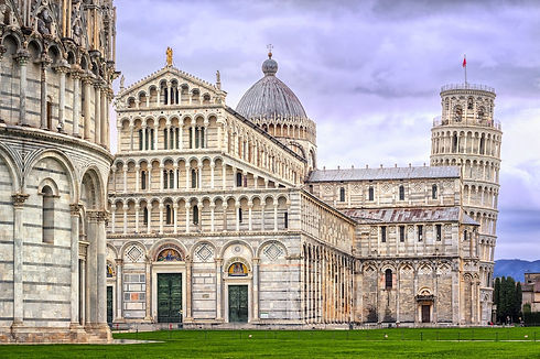 Piazza dei Miracoli a Pisa vicino agli alloggi Viareggio Via Felice Cavallotti