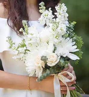 bloomthis-hand-tied-bouquet.webp