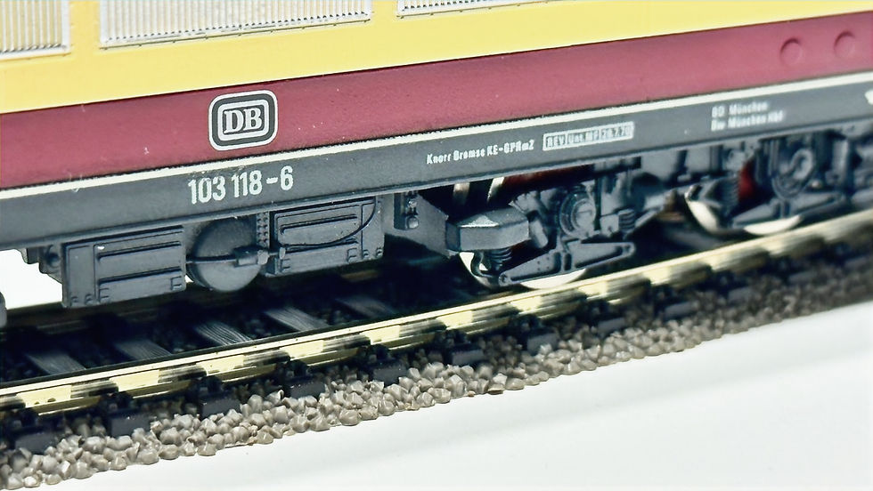 Thumbnail: Fleischmann 4376 - Electric locomotive BR103 Rheingold, excellent