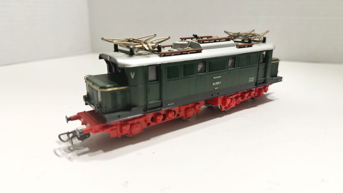 Piko 5452 - Electric locomotive BR244, very good