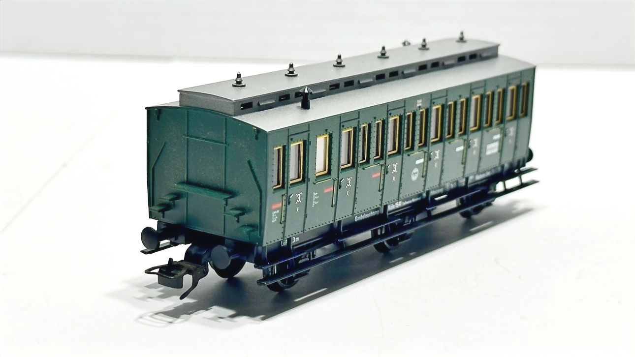 Fleischmann 5092 - 3ax compartment Prussian wagen, 3.Cl., KKK, excellent