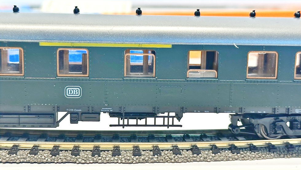 Thumbnail: Roco 4291 -4ax Prussian Express wagen, 1/2 Cl., excellent, boxed