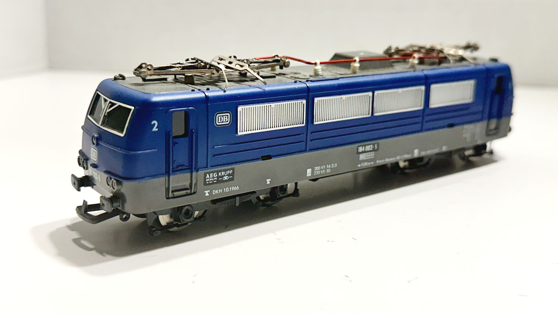 Jouef 8861 - Electric locomotive BR184, very good