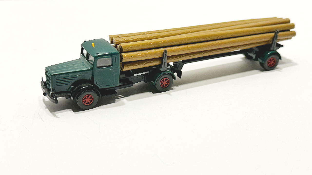 1:87 - Wiking Truck Logging Transporter-very good