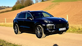 create porsche cayenne 2015 models navy as part of the cotswolds day fleet in the cotswoll
