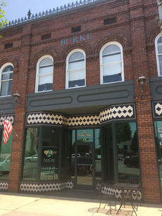 17 SE Court Square, Suite 203 - 3 Office Suite, 440 sq ft - $950/month