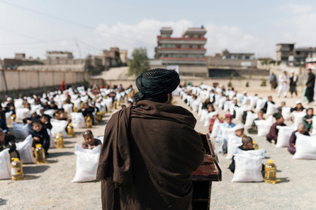 Eine Menschengruppe in Afghanistan
