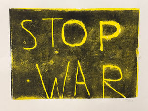 ZWISCHEN KRIEG UND FRIEDEN