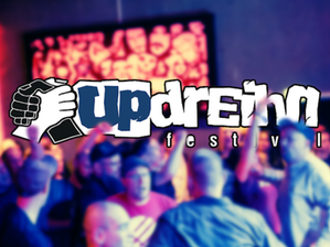 Tanzende Menschen beim Updreihn Festival in Oldenburg