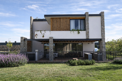 Proyecto arquitectónico residencial contemporáneo diseñado por Entropía Studio, enfocado en arquitectura, construcción y desarrollo arquitectónico en México.