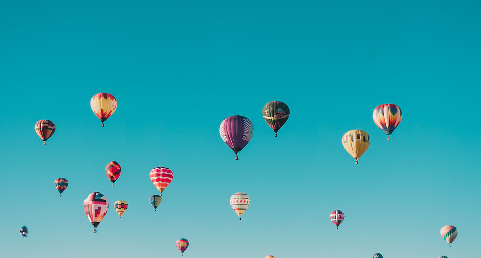 Envolée de ballons comme autant d'expressions de votre unicité