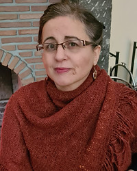 Ms Montesano our online secondary school and sixth form teacher.