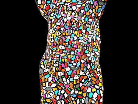 どうやって目立つか!