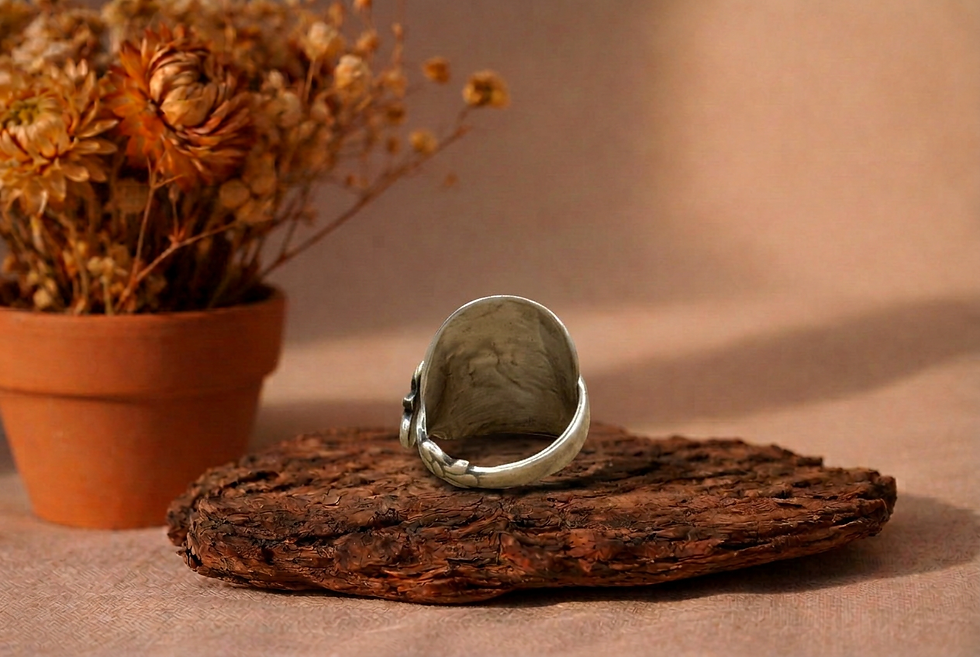 Miniaturbild: Besteckschmuck Löffelring aus einem 830er Silber Moccalöffel