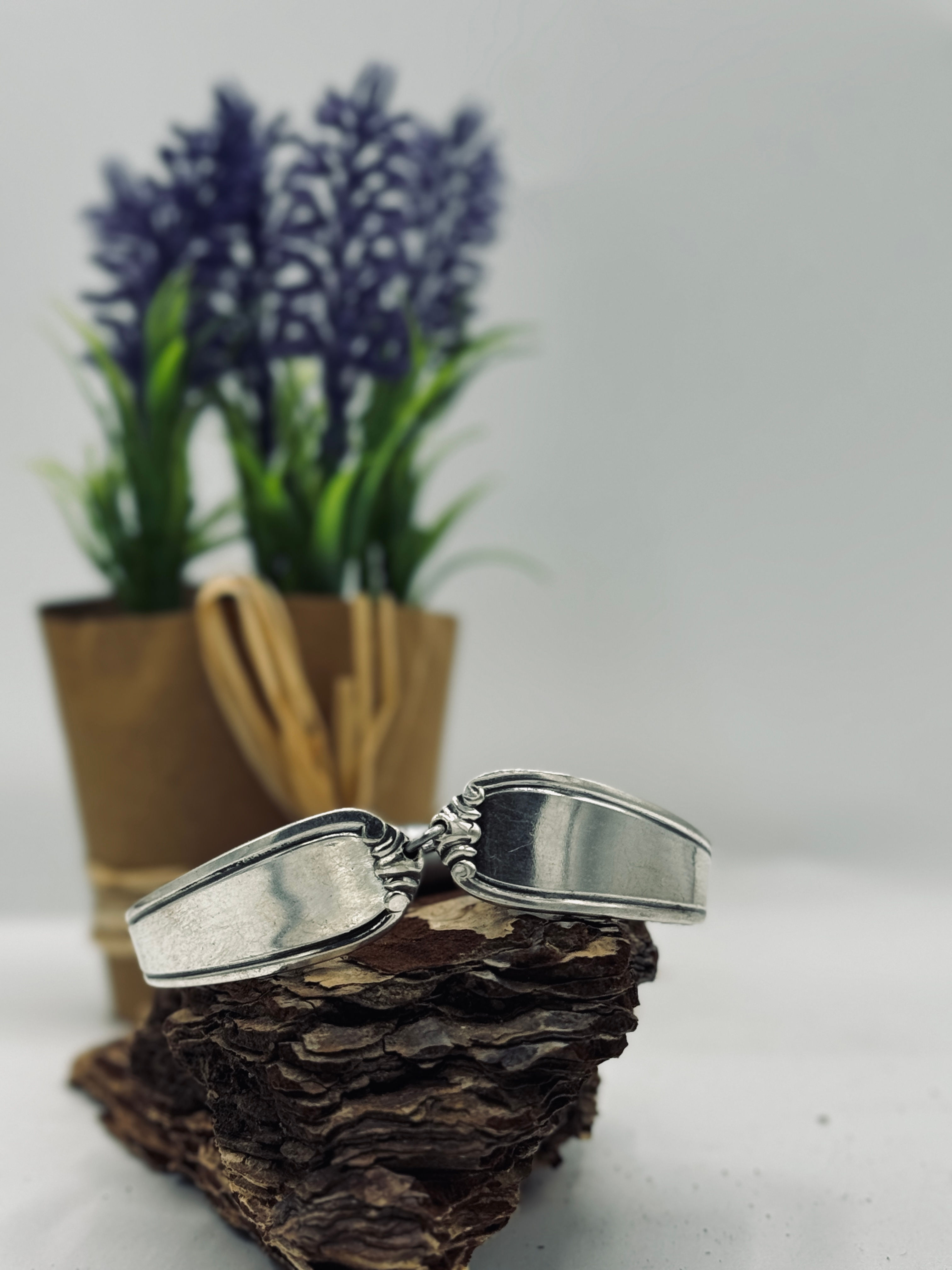 Armband aus 2 versilberten Kaffeelöffel Stielen gefertigt