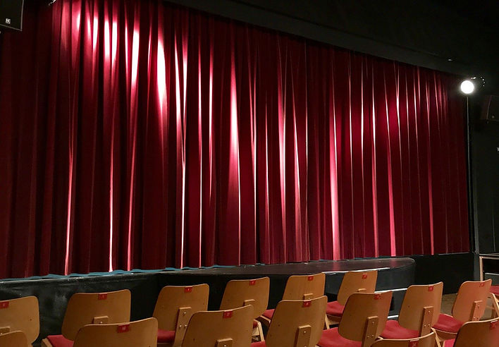 auditorium-3079906_1280.jpg