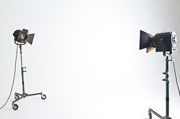 With a smart approach known as bounce lighting, actors can achieve a soft, cinematic look using budget-friendly tools—some of which you may already have at home.