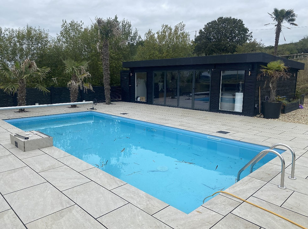 Thumbnail: Liassidi Creme Pool Coping