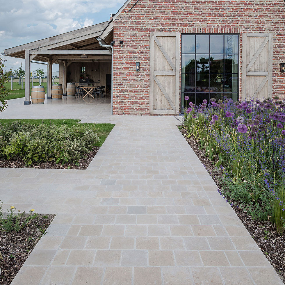Thumbnail: Lambelle Antico Setts