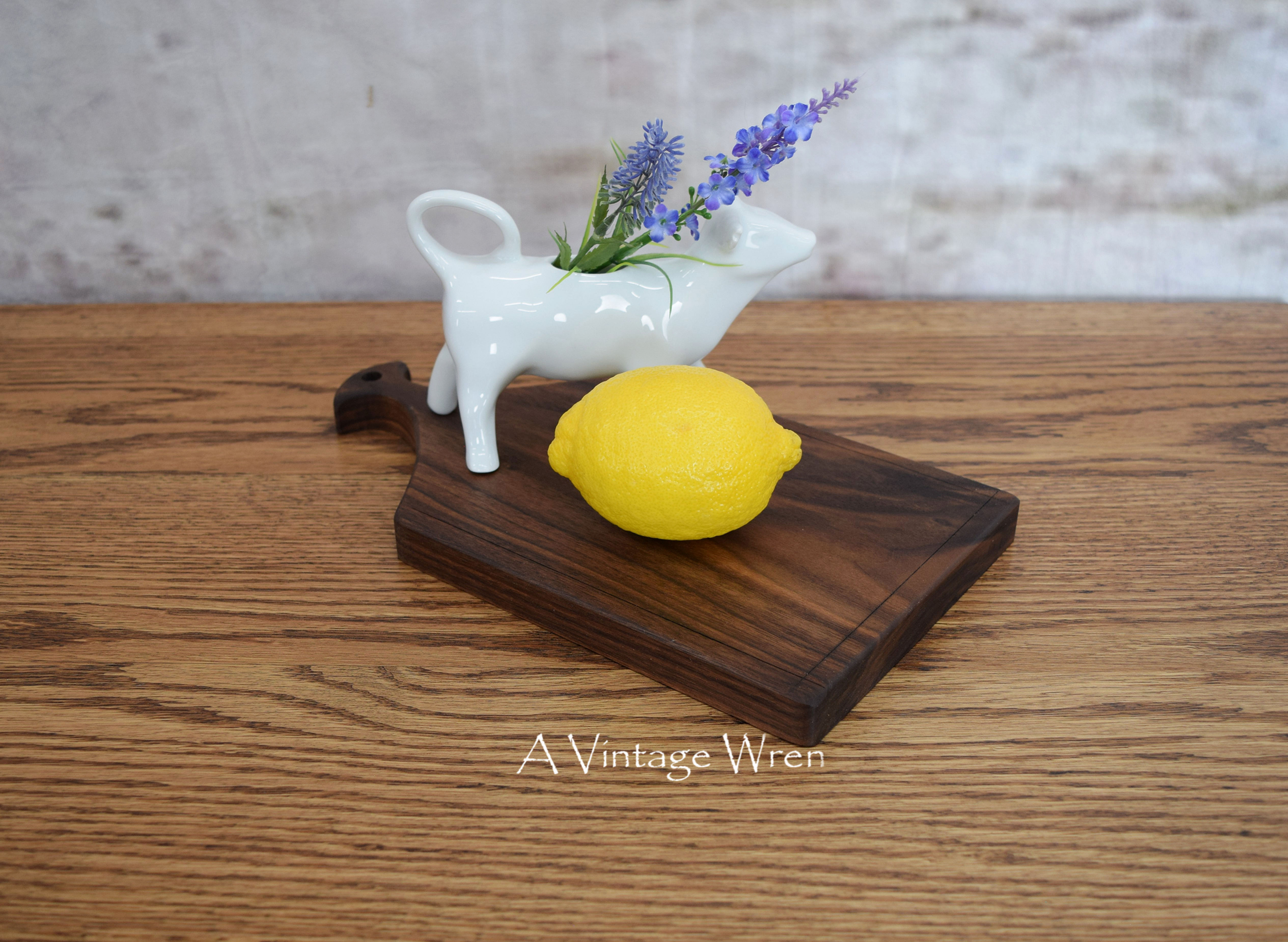 Walnut Cutting Board with Handle / Charcuterie Board / Maple Cheese Board