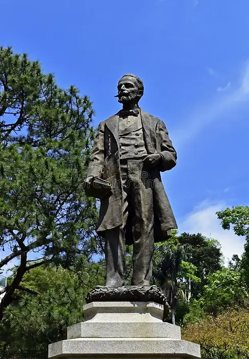 estátua-de-bronze-do-médico-jose-thomas-da-porciuncula-em-petropolis-rio-janeiro-outubro-2