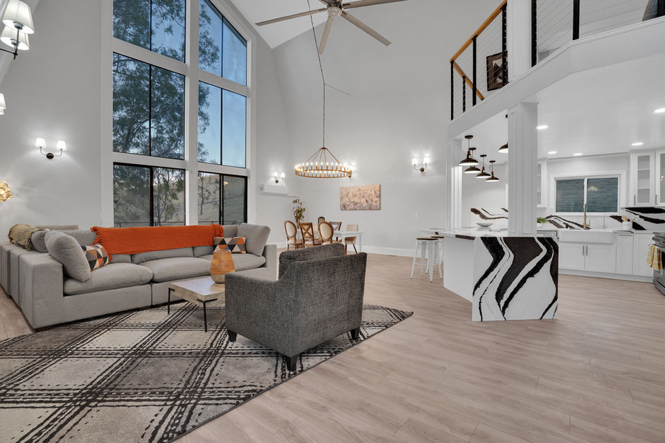 9875 Deer valley rd interior-4.jpg