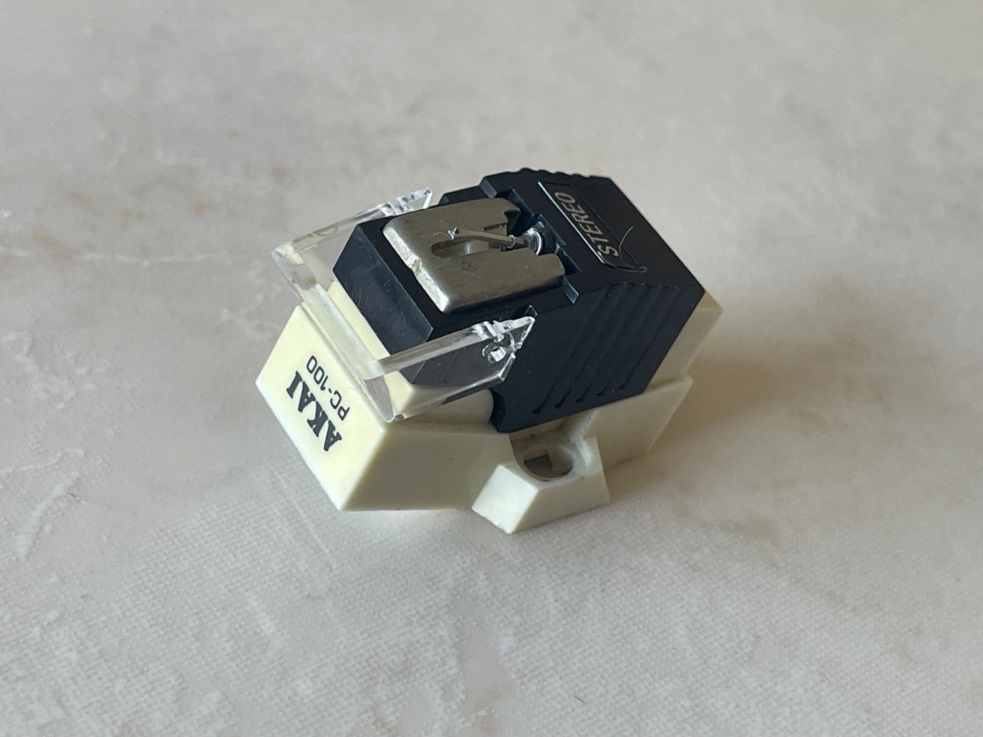 Cellule AKAI PC 100 + Diamant AKAI RS100 neuf (A19)