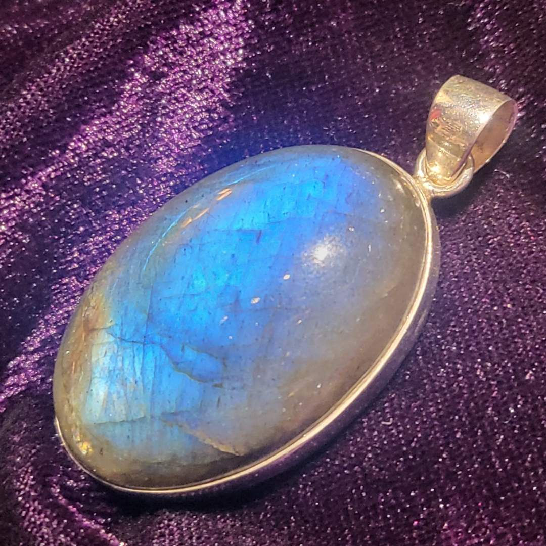 Sterling Silver & Labradorite Pendant