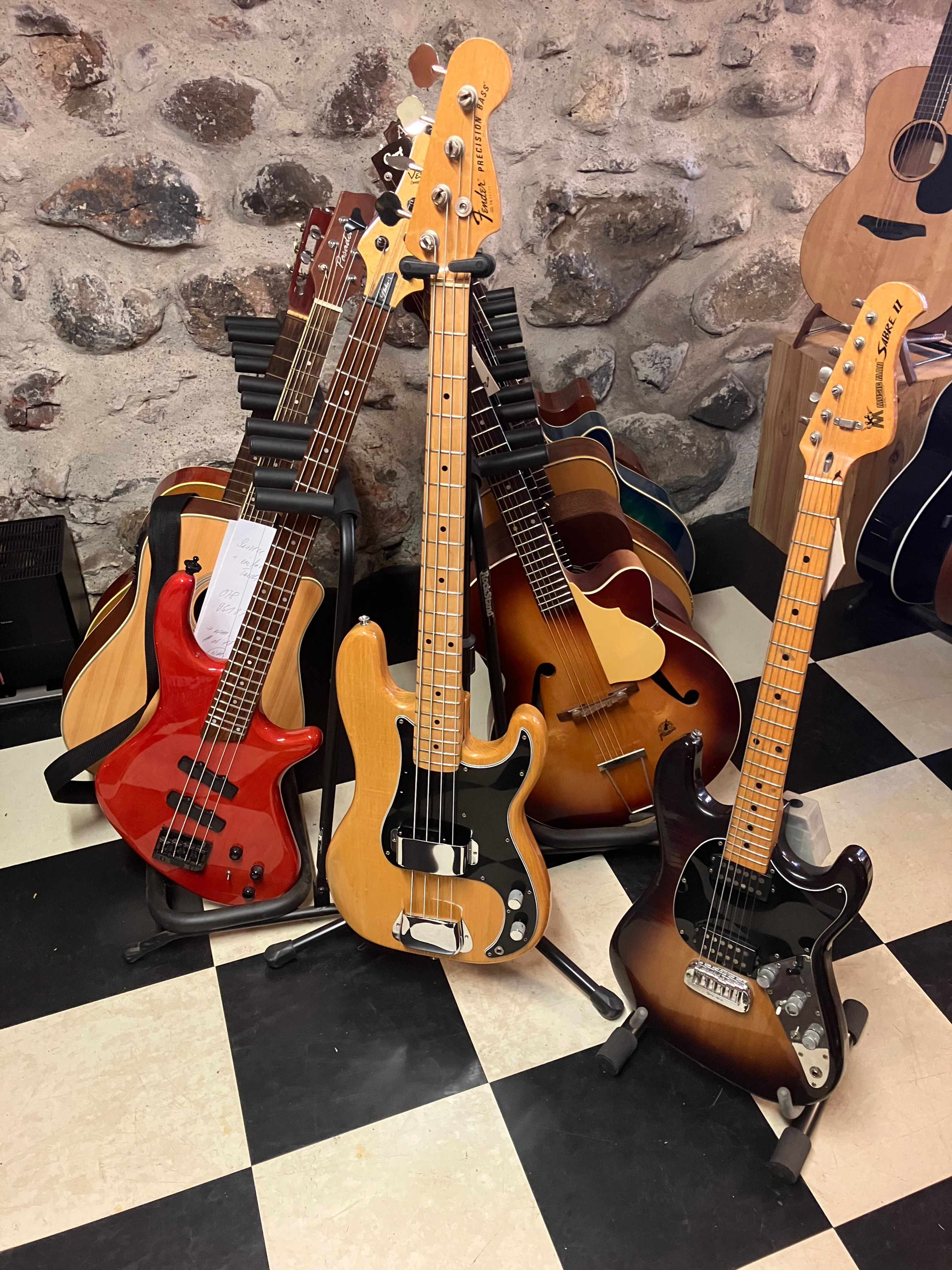 Wir haben zur Zeit keine Produkte der Kategorie Vintage im Online-Shop