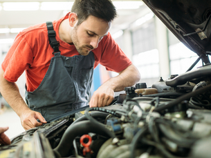 Un Auto Bien Cuidado, una Vida Sin Complicaciones: La Importancia del Servicio de Rutina