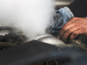 El Calor Extremo y tu Auto: ¿Cómo Evitar el Sobrecalentamiento con Mantenimiento Preventivo?