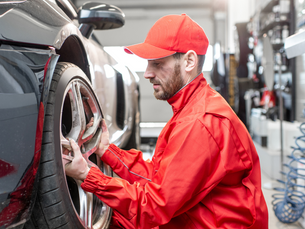 Los servicios de mantenimiento esenciales para prolongar la vida útil de tu vehículo