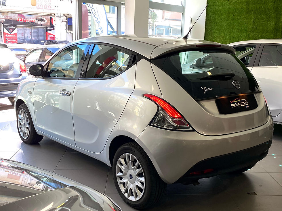 Miniatura: Lancia Ypsilon