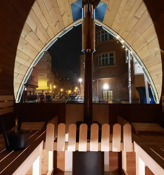 250815_mob. Hottub_03.jpg