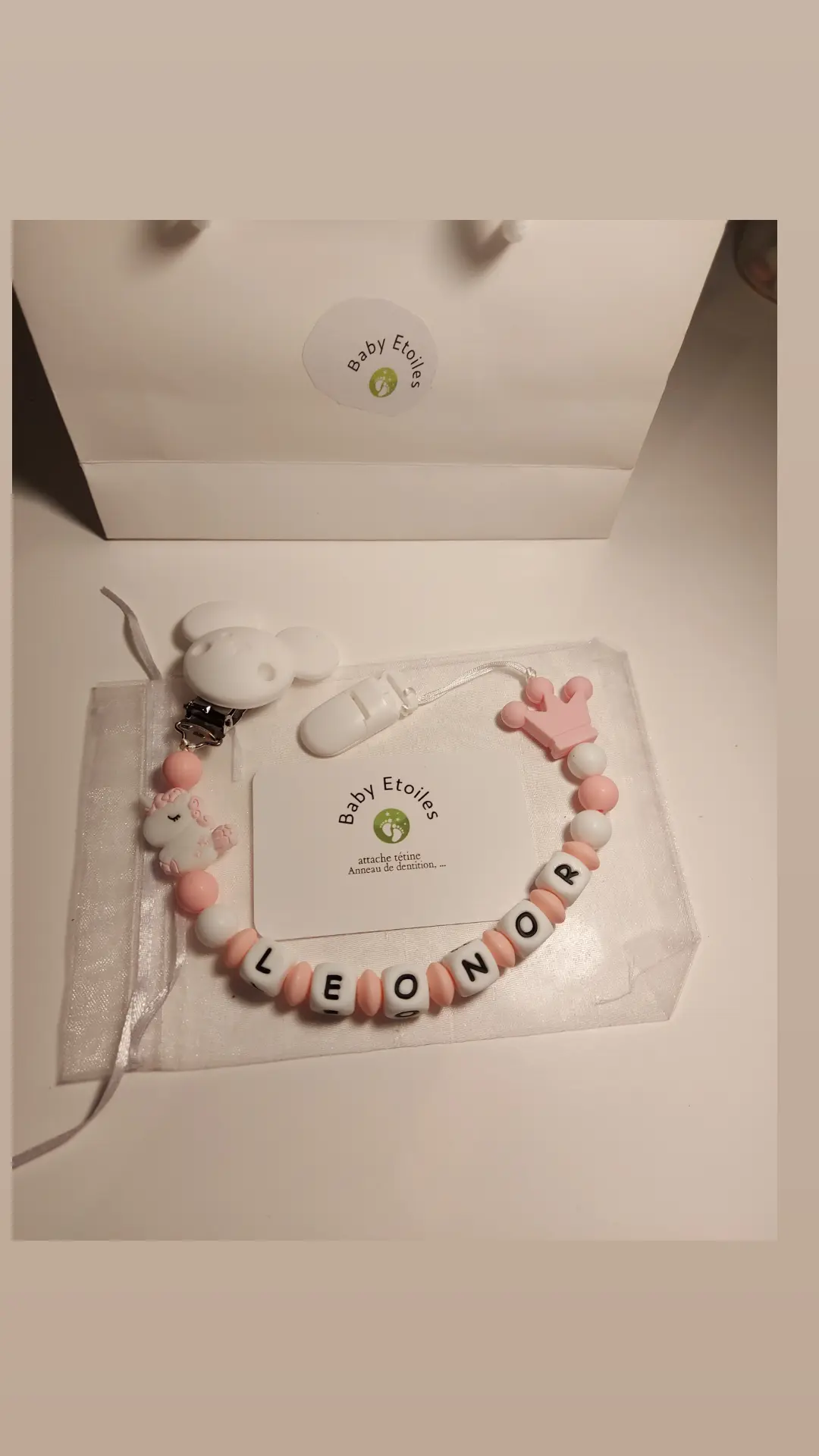 Attache tétine fille