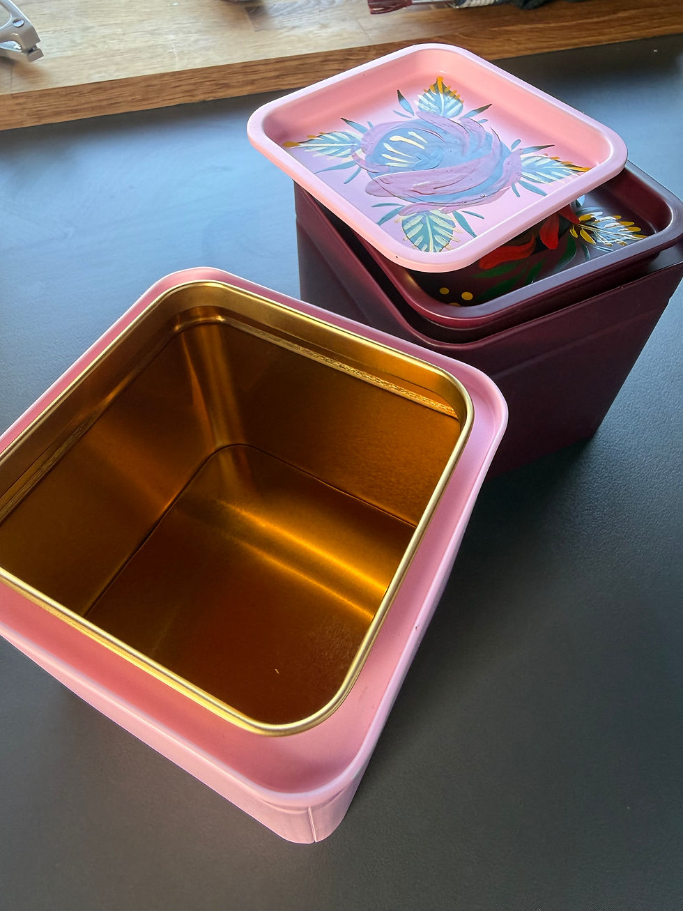 Thumbnail: Rose Tins 
