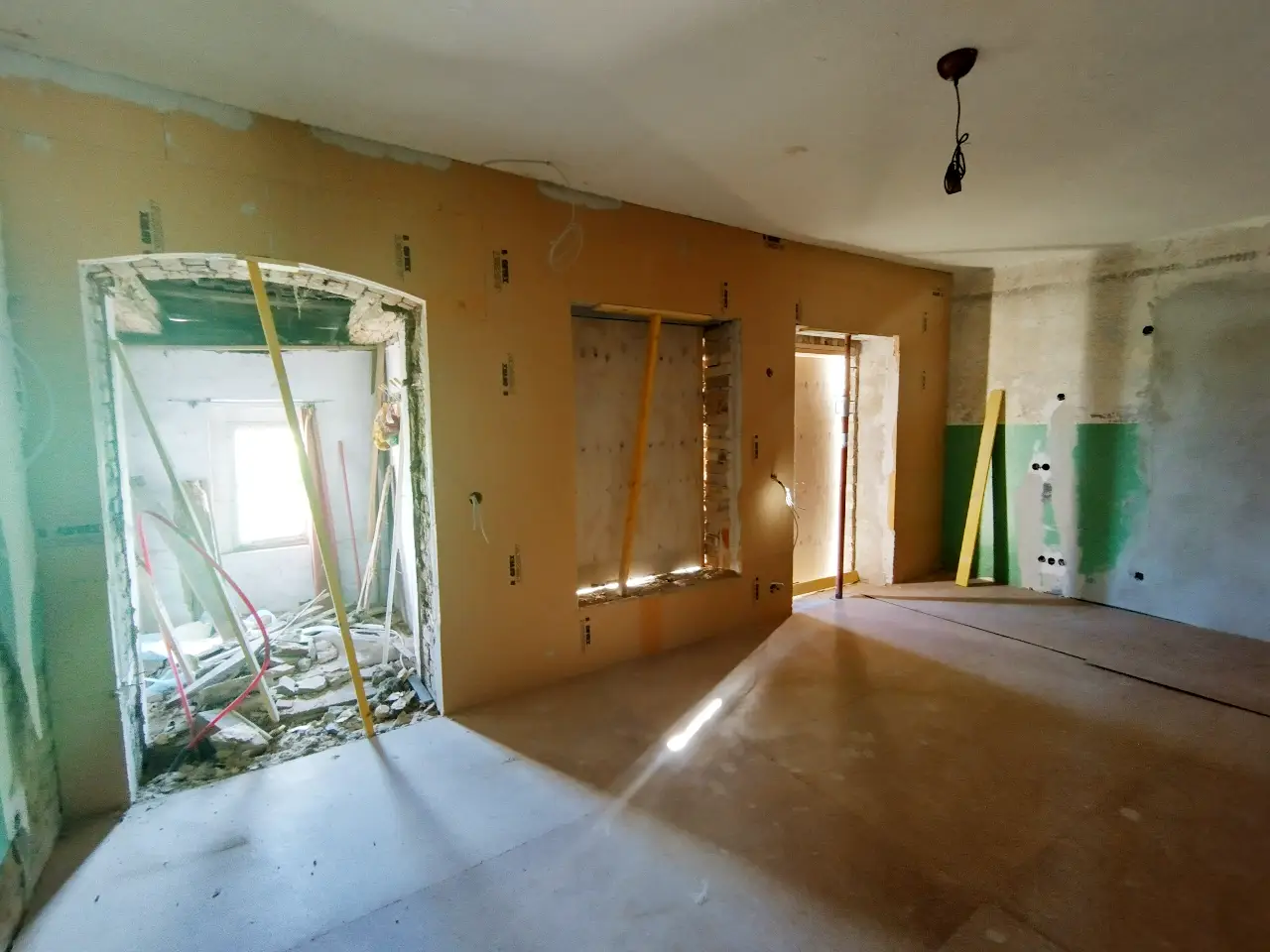 Baustelle mit Innenwanddämmung