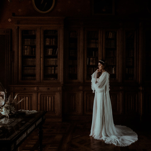Le bureau, aussi appelé la petite bibliothèque, au Château de Poudenas.