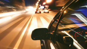 10 συμβουλές για ασφαλή οδήγηση τη νύχτα