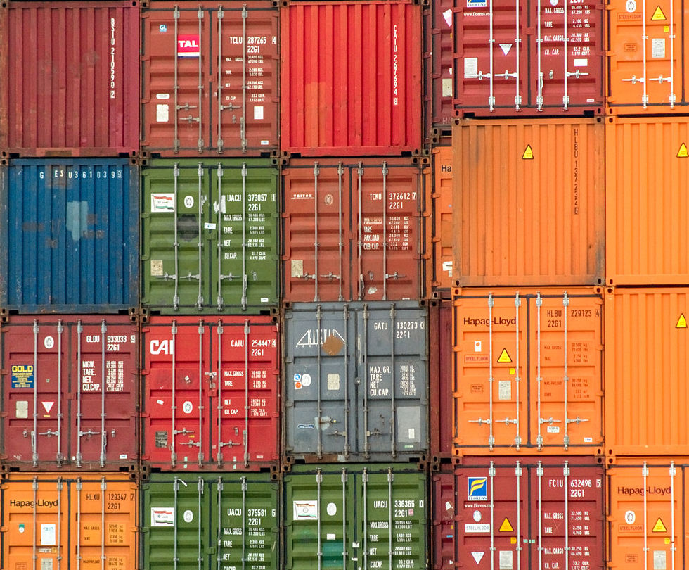 20190815 - Jan Hrdina - flickr cc2 sa - shipping containers.jpg