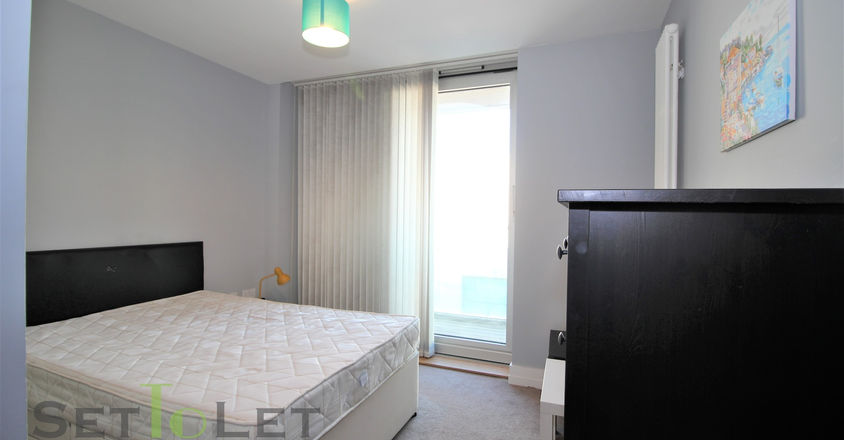 Circus 30 Apartment Bedroom